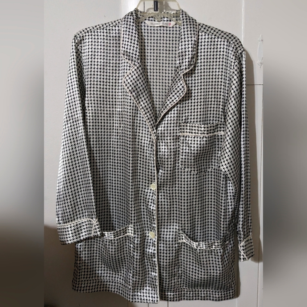 VICTORIA'S SECRET Women's S Black & White Hounds-tooth Satin Sleep Shirt